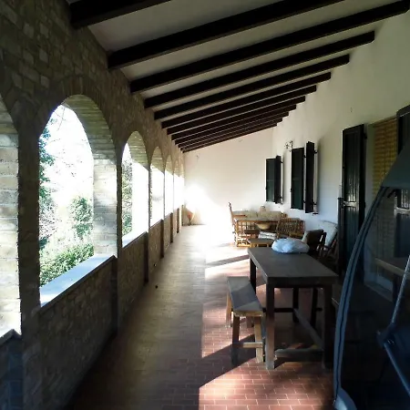 Casa di campagna Le Tre Sorelle Montecalvo in Foglia